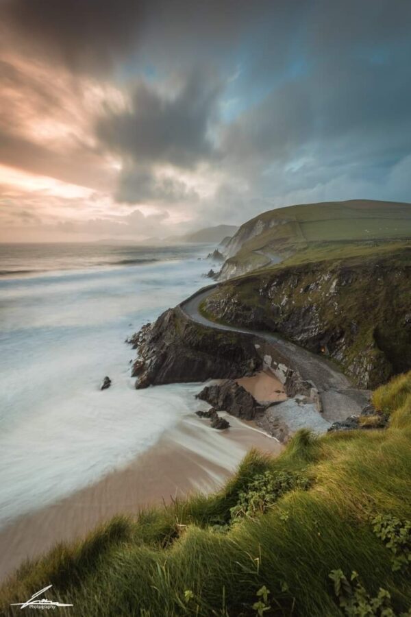 Coumeenoole Beach